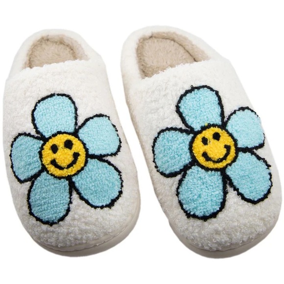 Katydid Mint Daisy Happy Face Slippers - Picture 9 of 9